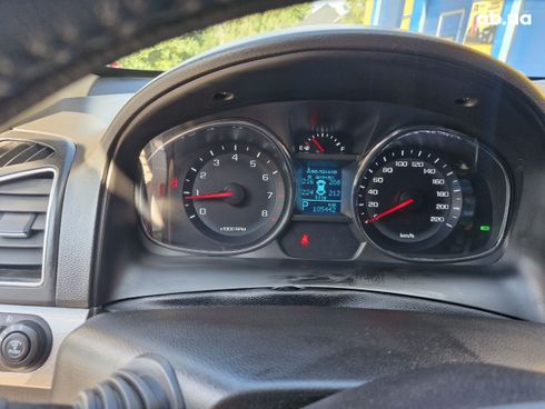 Chevrolet Captiva 2016 белый - фото 9