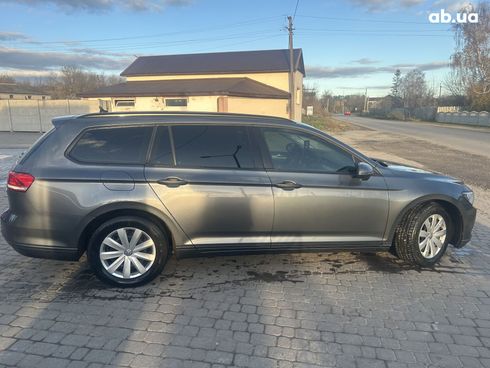 Volkswagen Passat 2016 серый - фото 16