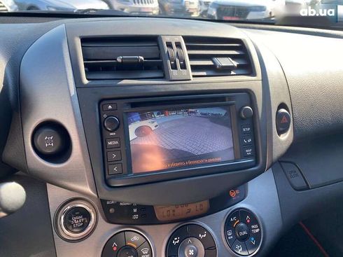 Toyota RAV4 2012 - фото 14