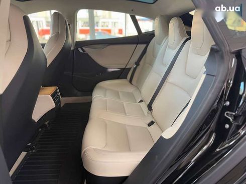 Tesla Model S 2018 - фото 20