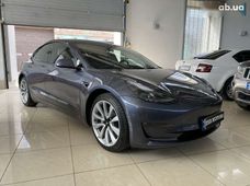 Продаж вживаних Tesla Model 3 - купити на Автобазарі