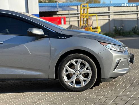 Chevrolet Volt 2018 серый - фото 15