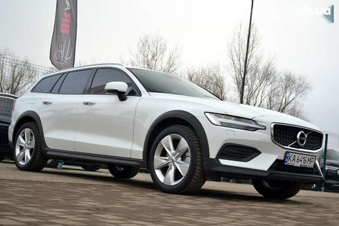 Volvo V60 Cross Country 2019 - фото 6