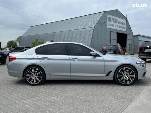 BMW 5 серия 2019 серый - фото 27