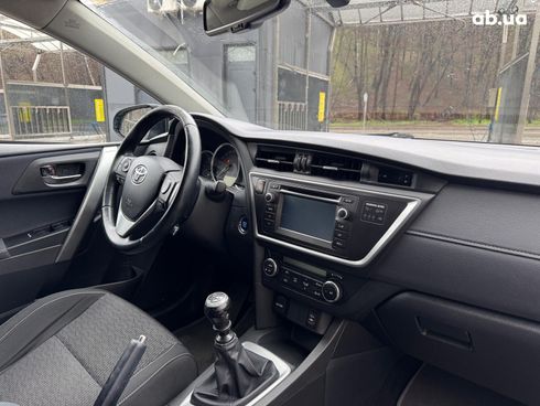 Toyota Auris 2014 синий - фото 18