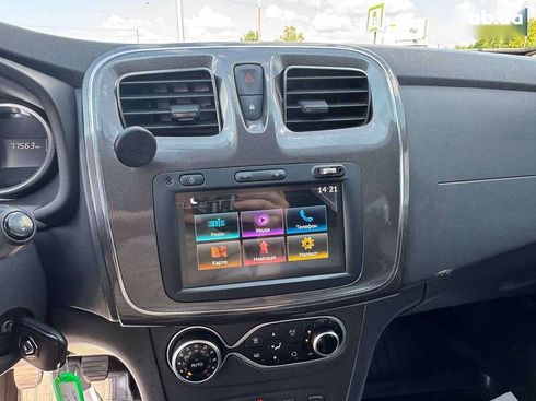 Renault Sandero 2019 - фото 16