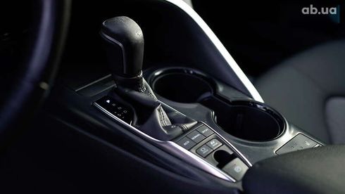 Toyota Camry 2019 - фото 21
