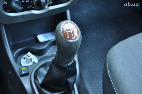 Dacia Sandero 2010 - фото 29