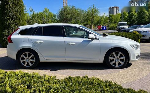 Volvo V60 2016 - фото 8