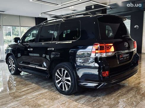 Toyota Land Cruiser 2018 - фото 12