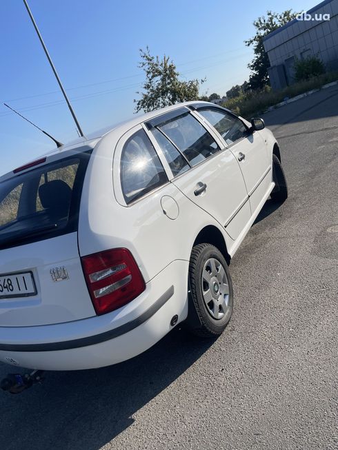 Skoda Fabia 2002 белый - фото 4