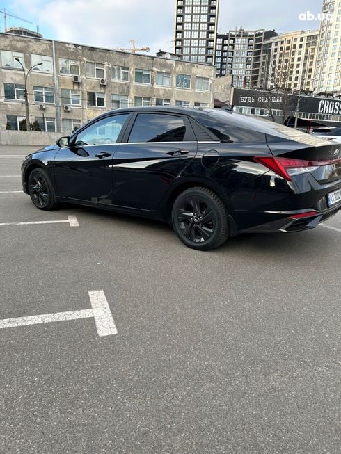Hyundai Elantra 2021 черный - фото 4