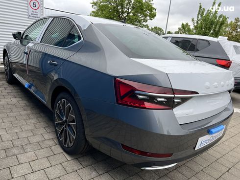 Skoda Superb 2023 - фото 14