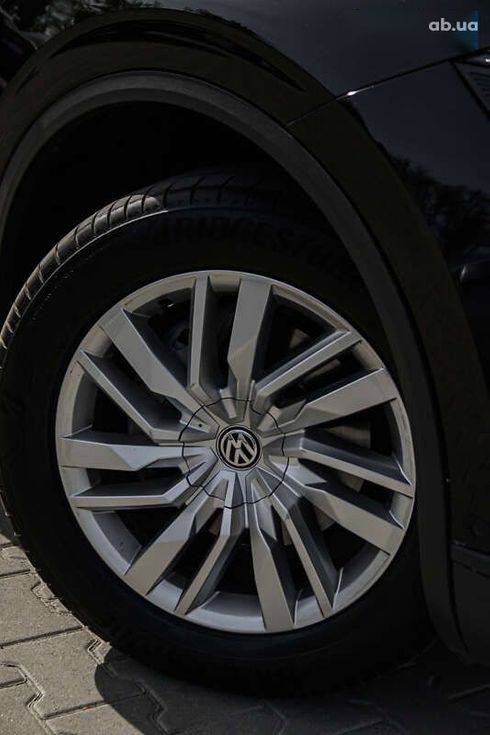 Volkswagen Touareg 2018 - фото 12
