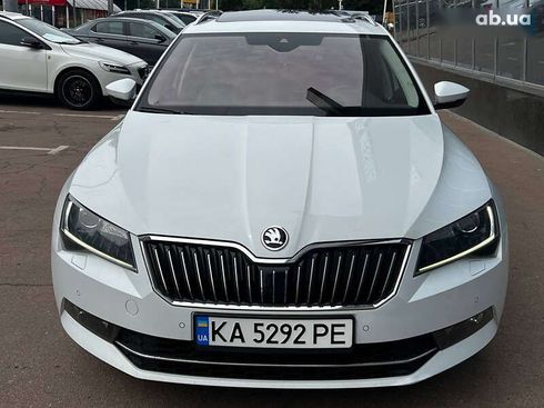 Skoda Superb 2018 - фото 7
