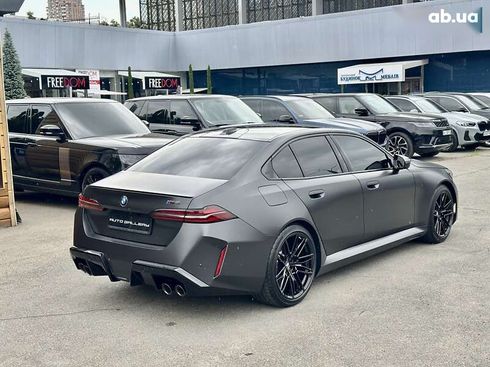 BMW M5 2024 - фото 9