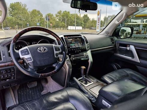 Toyota Land Cruiser 2012 - фото 23