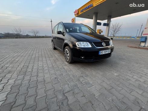 Volkswagen Touran 2005 черный - фото 5