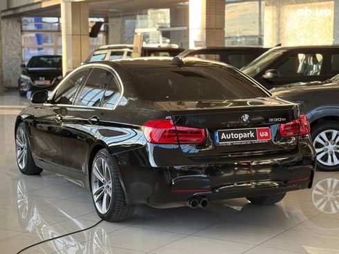 BMW 3 серия 2018 черный - фото 7