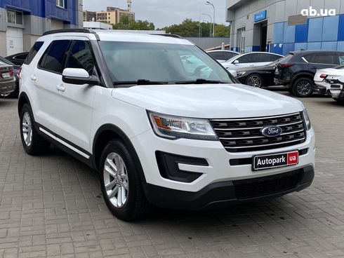 Ford Explorer 2017 белый - фото 3