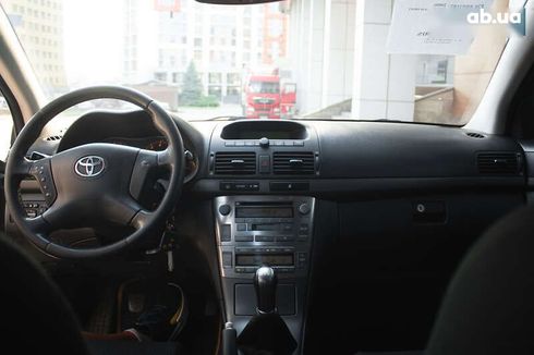 Toyota Avensis 2005 - фото 16