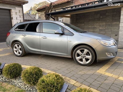 Opel Astra J 2011 серый - фото 3