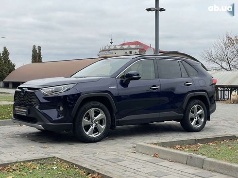 Toyota RAV4 2019 - фото 18