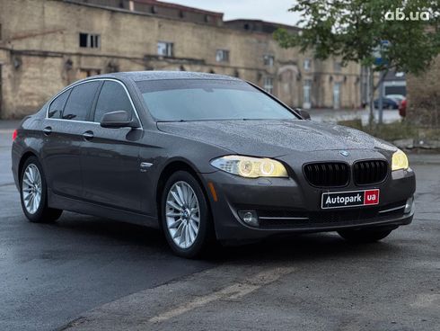 BMW 5 серия 2011 коричневый - фото 16