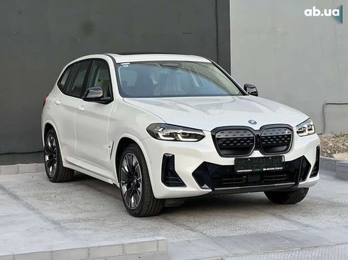 BMW iX3 2025 - фото 3