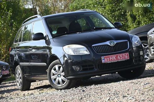 Skoda Fabia 2009 - фото 2