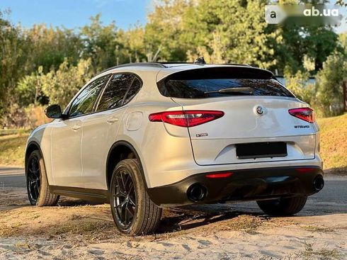 Alfa Romeo Stelvio 2019 - фото 12