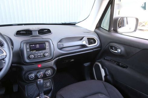 Jeep Renegade 2017 - фото 15