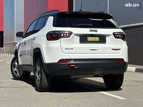 Jeep Compass 2022 - фото 22