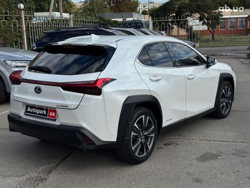 Lexus UX 2020 белый - фото 6