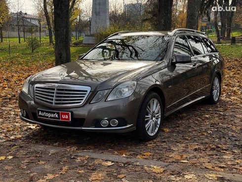 Mercedes-Benz E-Класс 2011 серый - фото 3