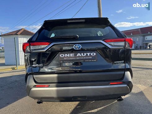 Toyota RAV4 2021 - фото 9