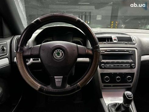 Skoda Octavia 2011 - фото 16