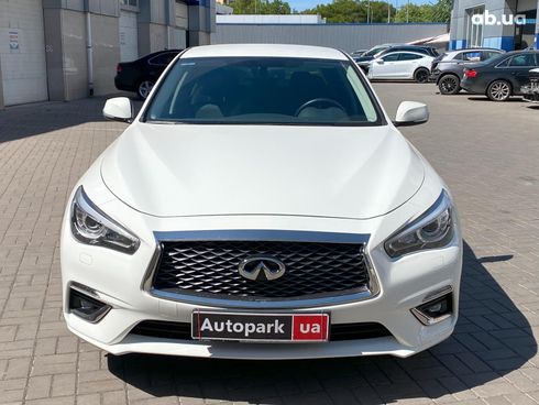 Infiniti Q50 2018 белый - фото 2