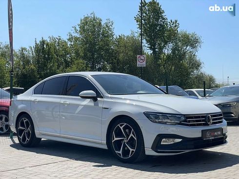 Volkswagen Passat 2021 - фото 10