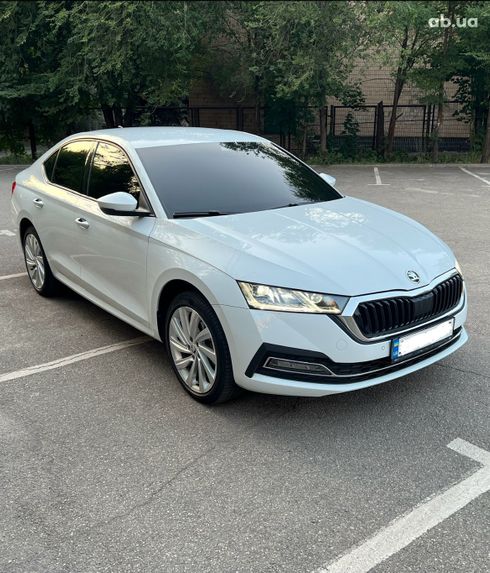 Skoda Octavia 2021 белый - фото 2