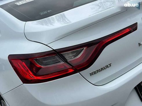 Renault Megane 2019 - фото 11