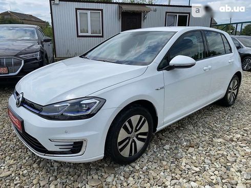 Volkswagen e-Golf 2020 - фото 6