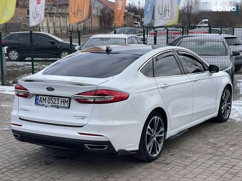 Ford Fusion 2019 - фото 18