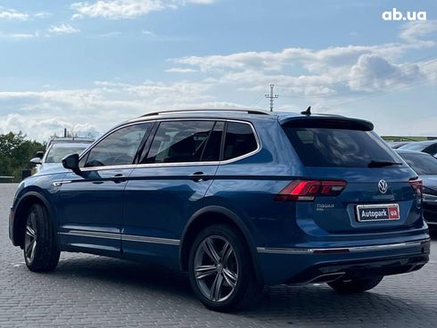 Volkswagen Tiguan 2018 синий - фото 7
