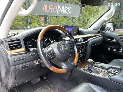Lexus LX 2015 - фото 13