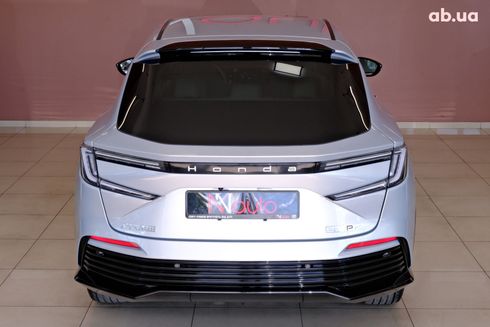 Honda e:NP2 2025 серебристый - фото 5