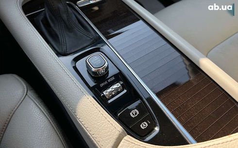 Volvo XC90 2018 - фото 13