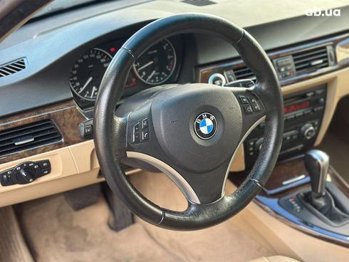 BMW 3 серия 2007 красный - фото 31