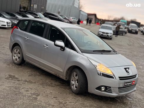 Peugeot 5008 2011 серый - фото 14