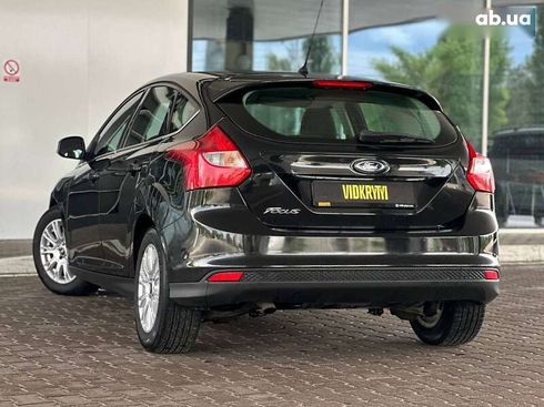 Ford Focus 2011 - фото 13